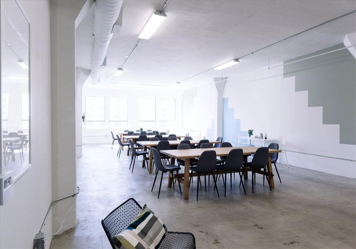 Professional Meeting Space at Los Angeles Office Rentals